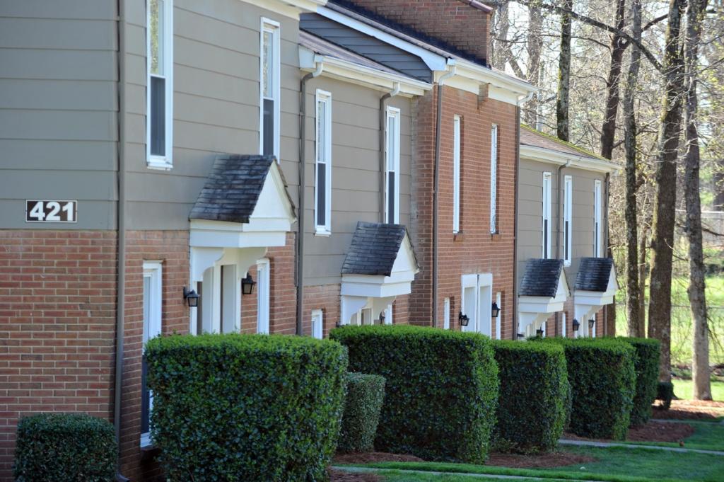  English  Garden Townhomes Lerner Apartments 